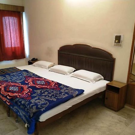 Hotel Vinayakam Ουνταϊπούρ Εξωτερικό φωτογραφία