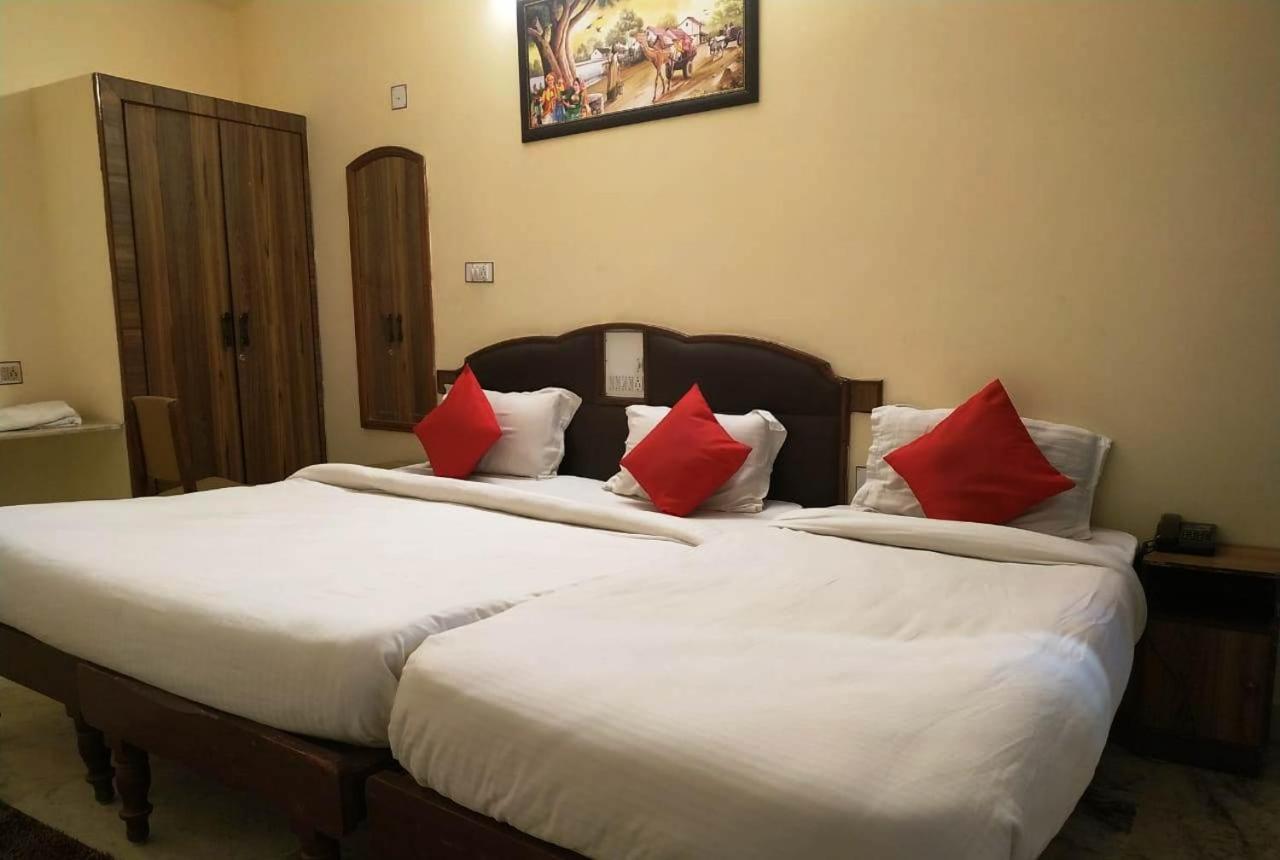 Hotel Vinayakam Ουνταϊπούρ Εξωτερικό φωτογραφία