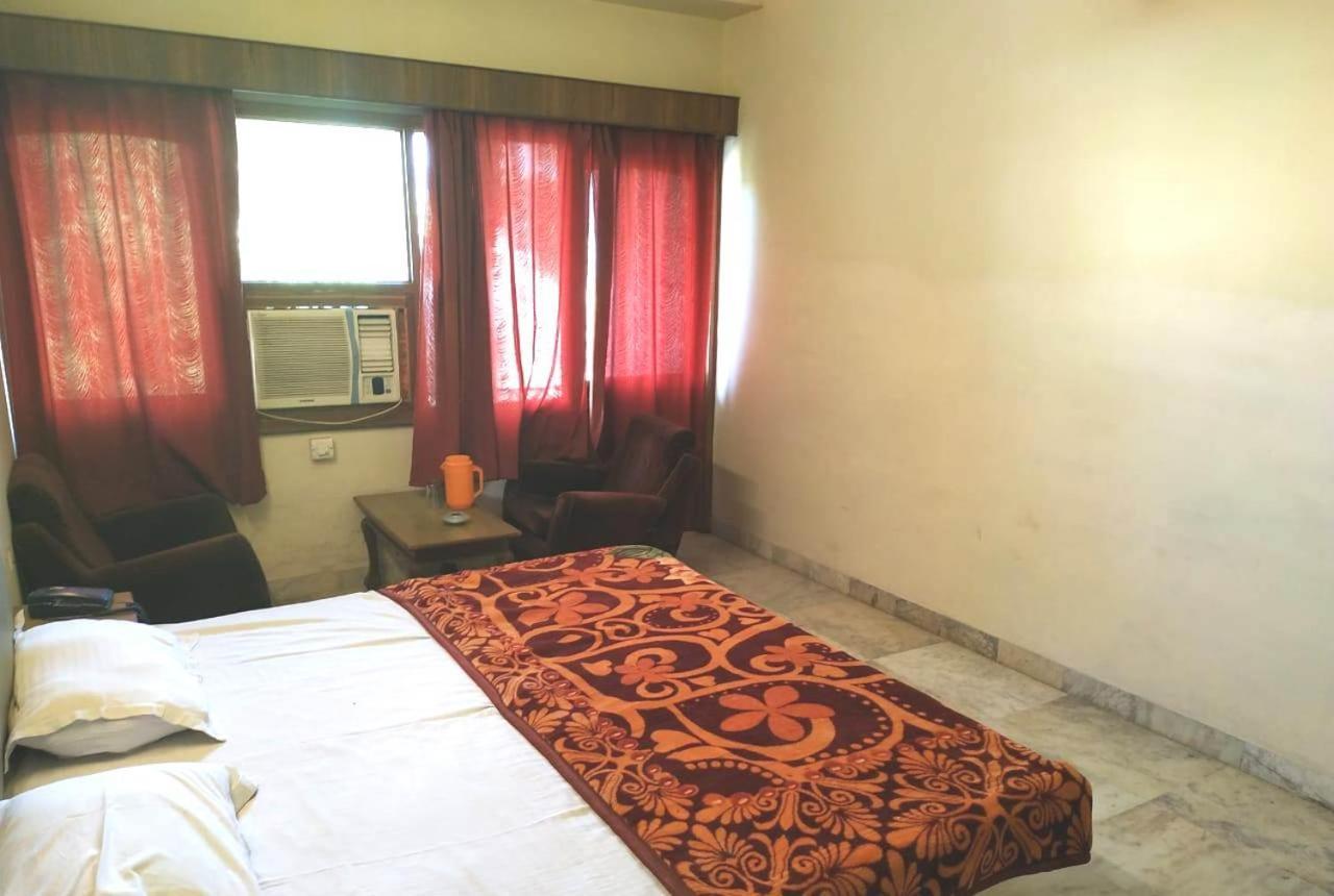 Hotel Vinayakam Ουνταϊπούρ Εξωτερικό φωτογραφία